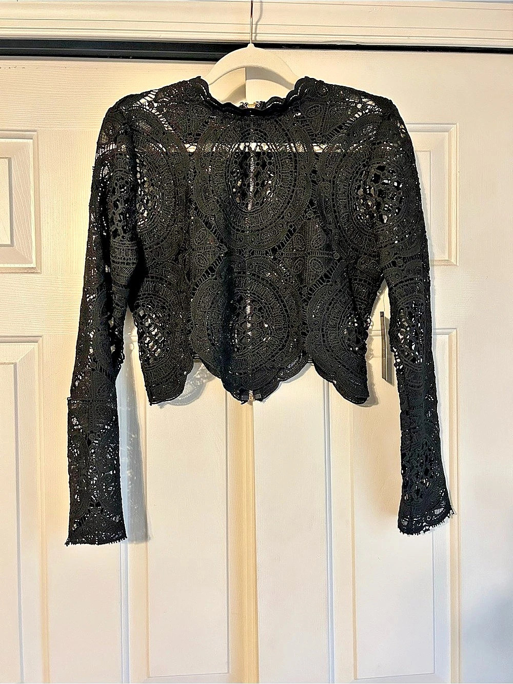 Lulus Bring Me Back Black Lace Long Sleeve Crop Top Large